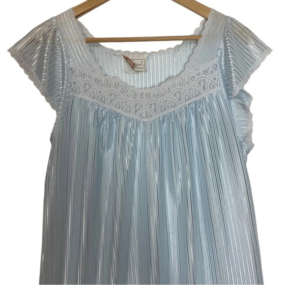 Vintage Sears Traditions Women’s Light Blue Nightgown Size Small Lace feminine - Picture 3 of 16